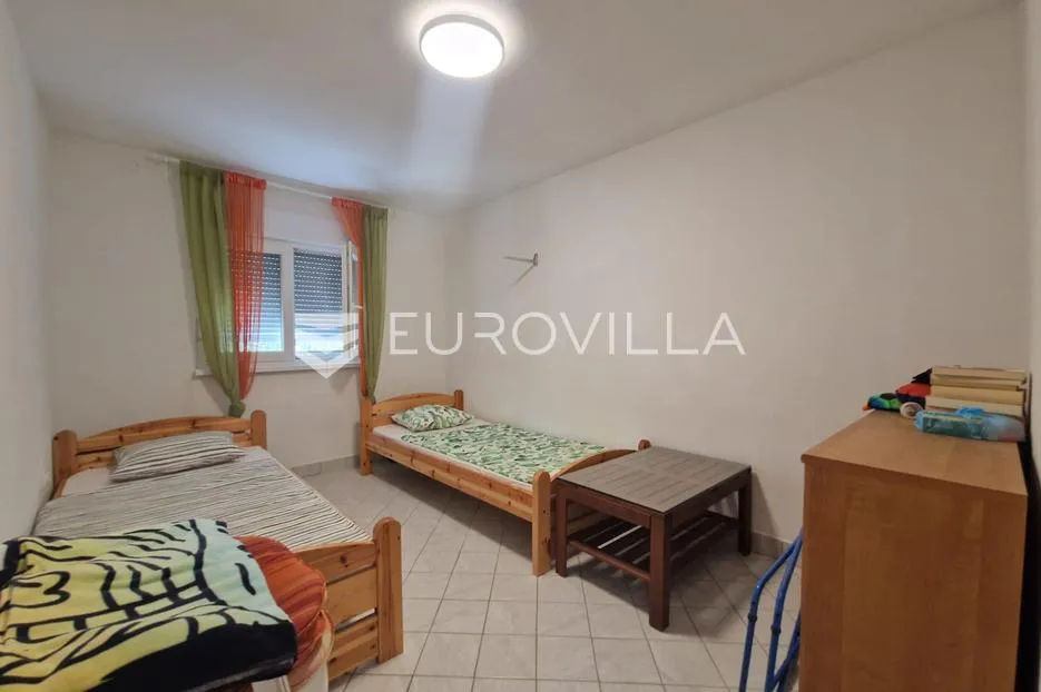 vir, samostojeća katnica s dva apartmana - slika 16