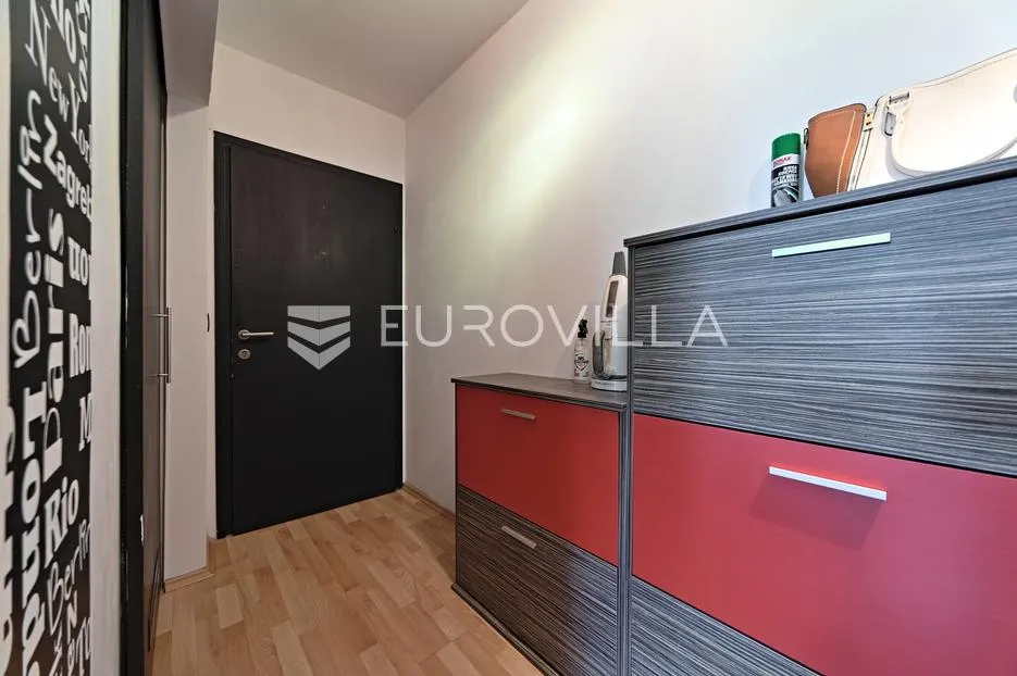 osijek, retfala na prodaju potpuno namješten stan 60 m² - slika 10