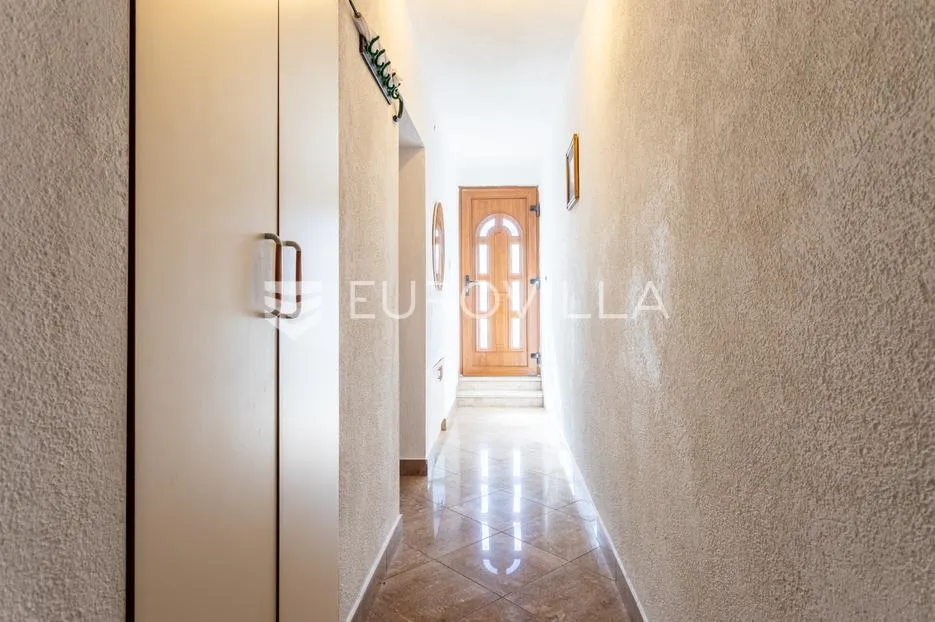split, visoka, stan i dodatan studio apartman za dugoročan najam u blizini sveučilišta - slika 10