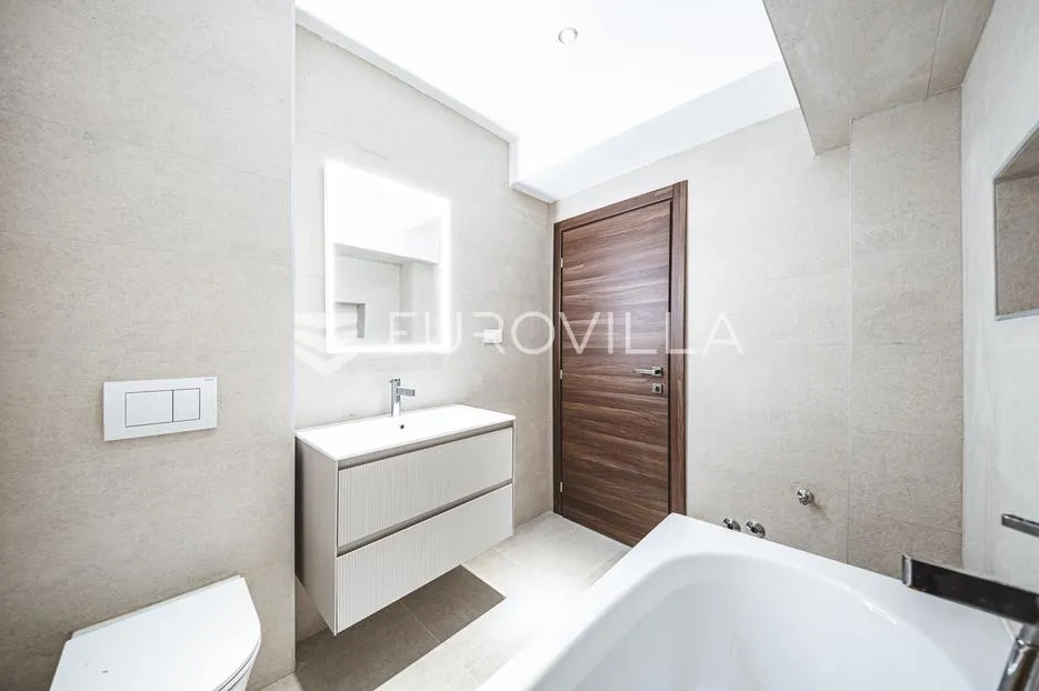 zagreb, srednjaci, novoadaptiran četverosoban stan, neto površine 76 m² - slika 9