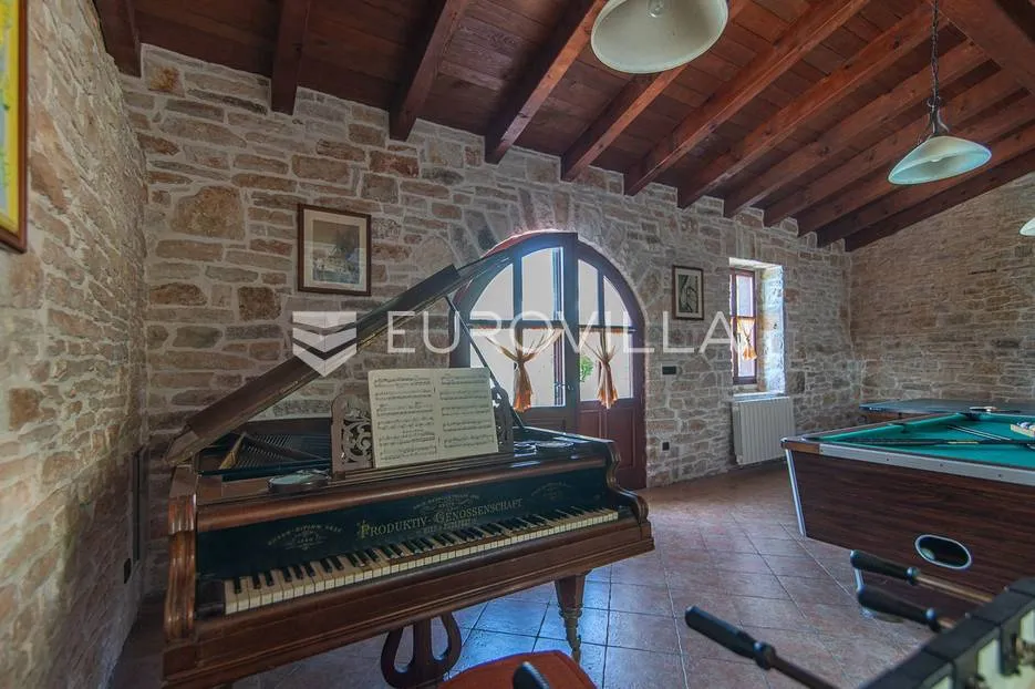 žminj, raskošna kamena vila u središtu istre - slika 22