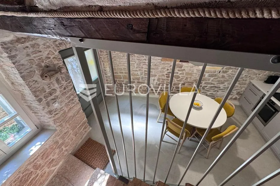 istra, bale, autentična šarmantna kuća na 4. etaže 120 m² u centru mjesta - slika 4