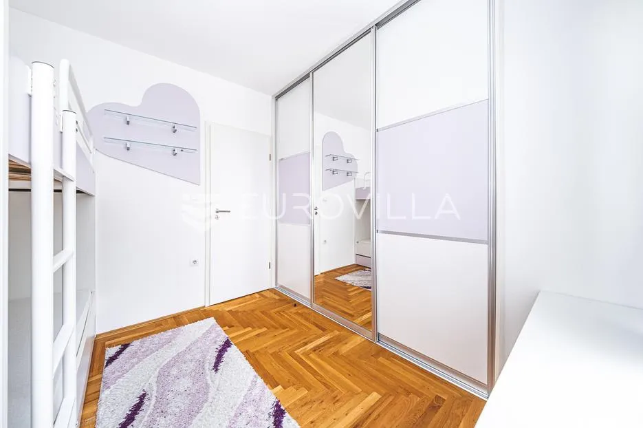 zagreb, podsused uređen trosoban stan 55 m² parking - slika 9