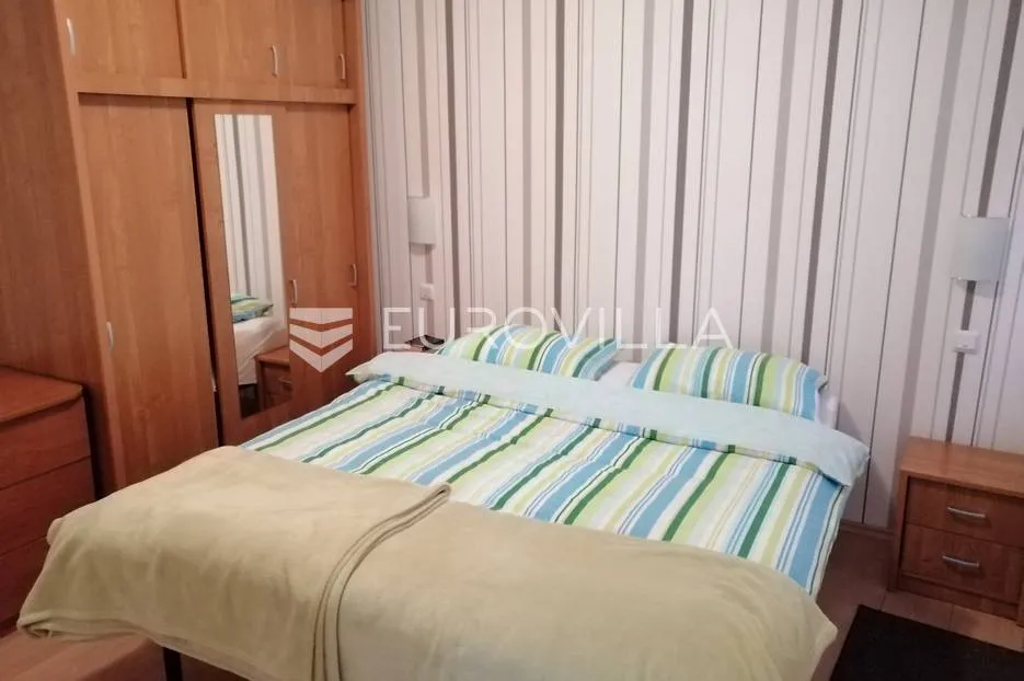 istra, rovinj, kuća s dva apartmana i vrtom 232 m2 u centru rovinja - slika 14