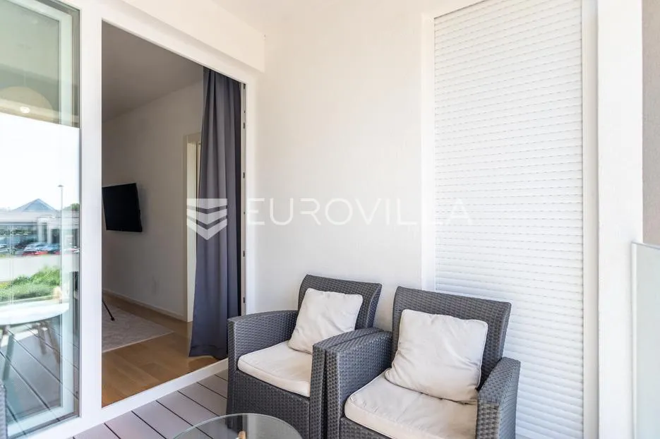 split, morska vila, stan dostupan za zimski najam - slika 11