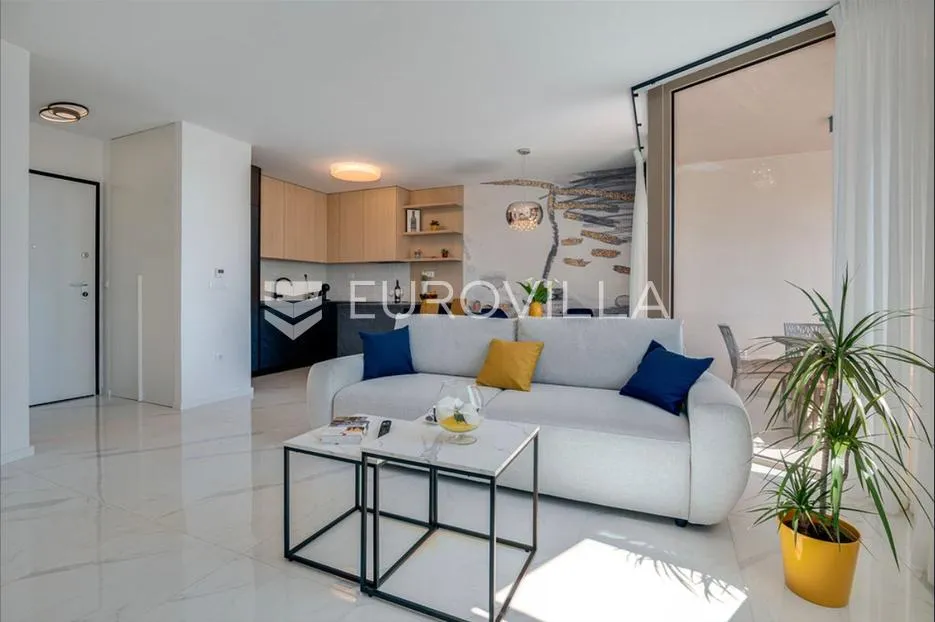 Opatija, Centar, ekskluzivan stan NKP 65 m2, prvi najam - Opatija - Centar
