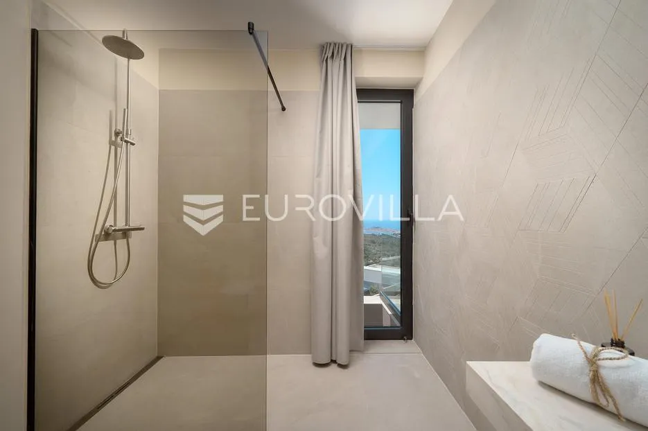 primošten, novogradnja, jedinstvena vila s bazenom - slika 42