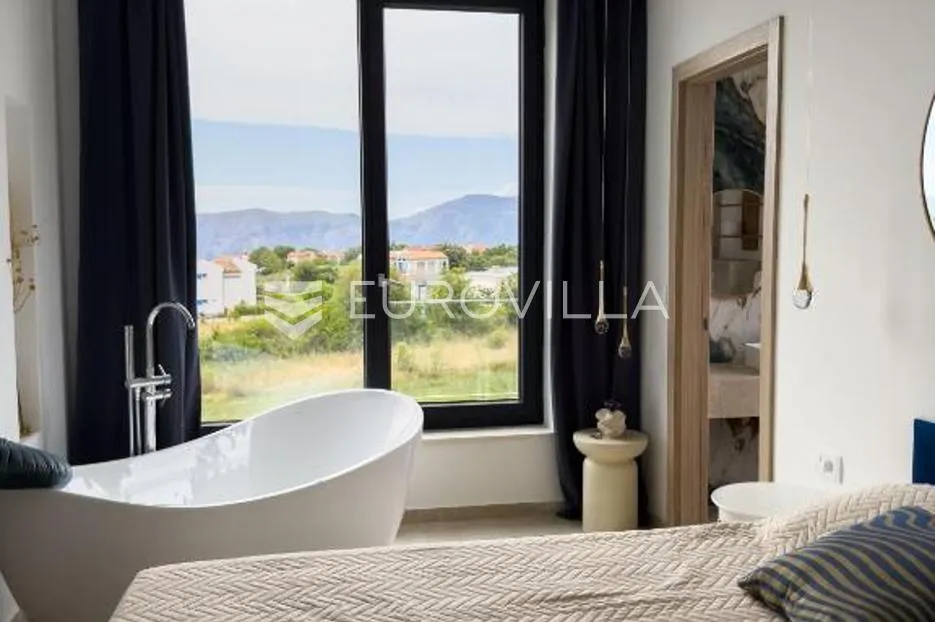 krk, linardići, luksuzna vila s bazenom i saunom, novogradnja, 200 m², okućnica 450 m² - slika 12