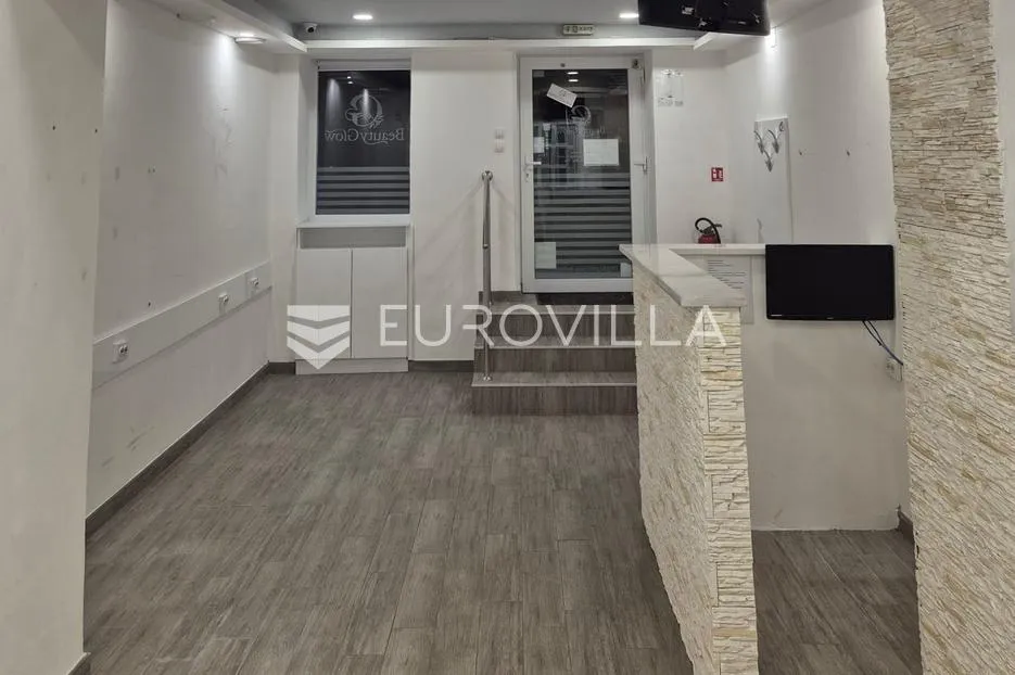osijek, centar, lijepo uređen poslovni prostor 54 m², odlična lokacija - slika 5