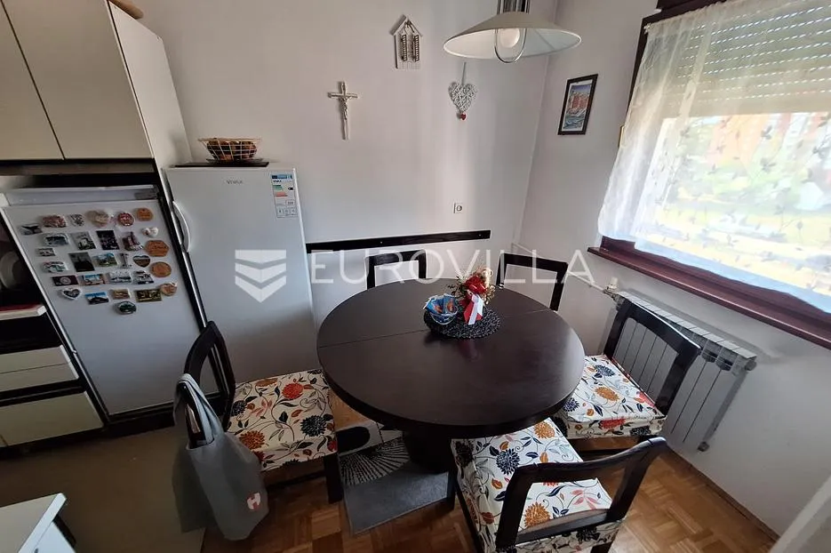 karlovac, novi centar, stan 58,50 m², odlična lokacija - slika 3