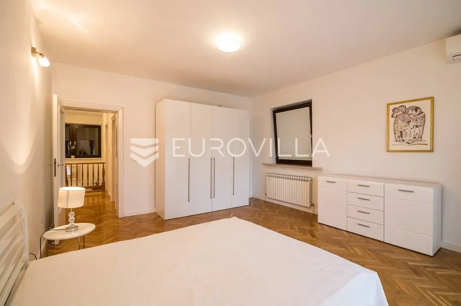 zagreb, srebrnjak, prekrasan dvoetažni stan 127 m² s vrtom i terasom - slika 10