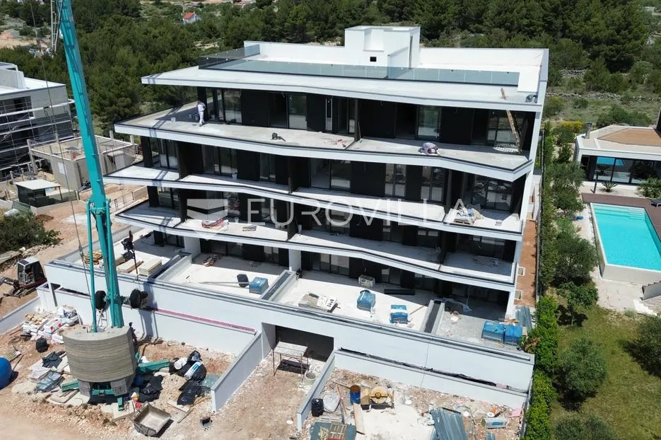 primošten, stan od 103,4 m² nova zgrada s garažom te pogledom na more i grad - slika 2