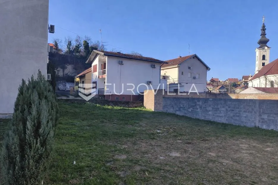 vukovar, građevinsko zemljište 399 m² u baroknoj jezgri grada - slika 2