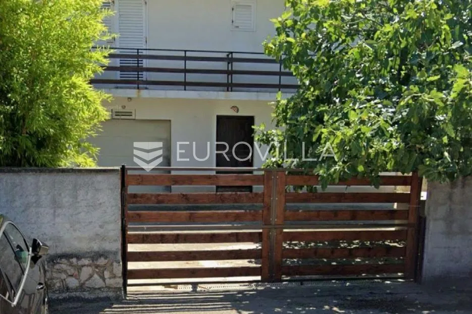 otok rab, supetarska draga, prizemlje kuće na odličnoj lokaciji uz more - slika 2