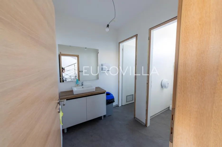 osijek, tenja, poslovni kompleks 3210 m2 proizvodnog prostora i ureda - slika 12