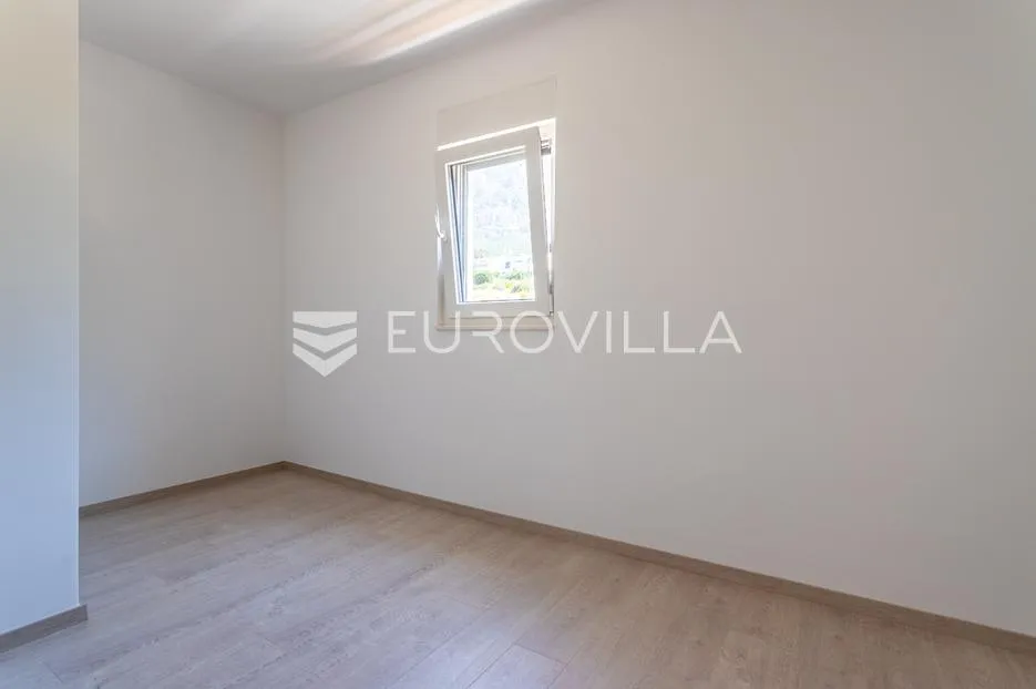 makarska, dvosoban stan na trećem katu dovršene novogradnje - slika 7