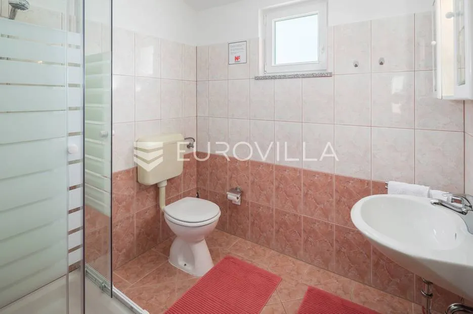 istra, poreč - impresivna vila s bazenom i apartmanima za turistički najam - slika 11