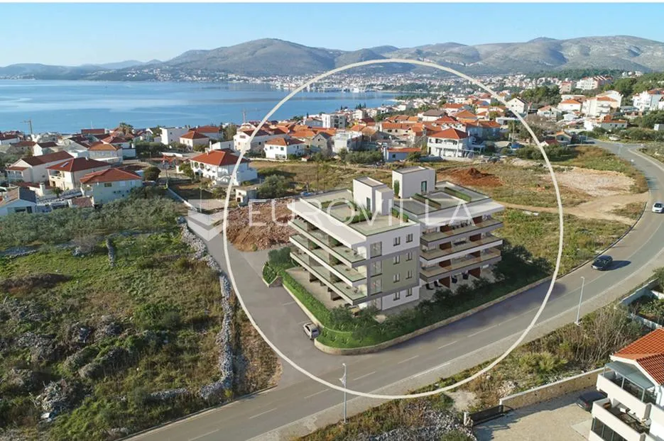trogir, okrug gornji – apartman s20 na trećem katu neto korisne površine 47 m2 - slika 2