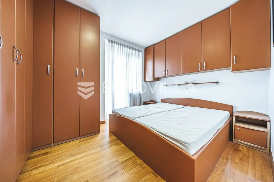 zagreb, donji grad, savska uređen trosoban stan 70 m² - slika 9