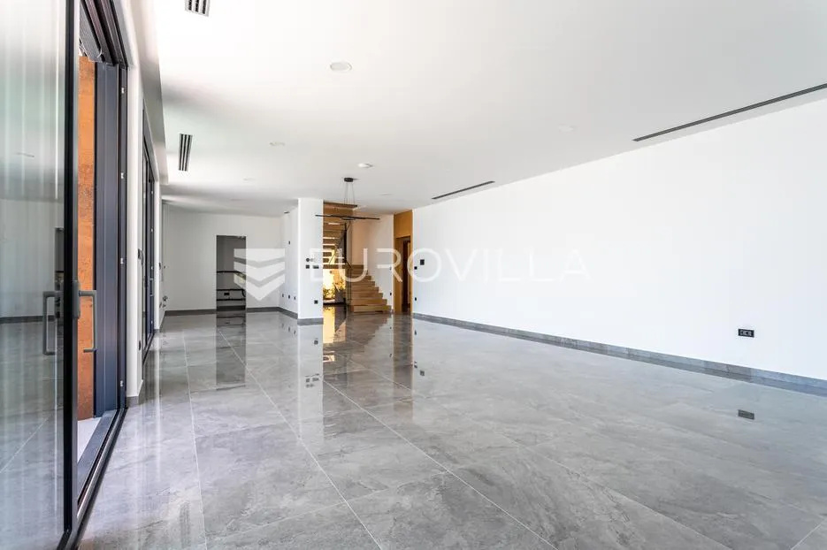 krilo jesenice, moderna vila 5* s bazenom i panoramskim pogledom, 100 m od mora - slika 6
