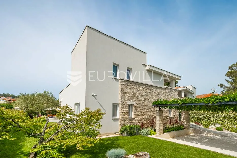 rovinj, rovinjsko selo, prekrasna villa s wellnessom i bazenom, 224 m² - slika 19