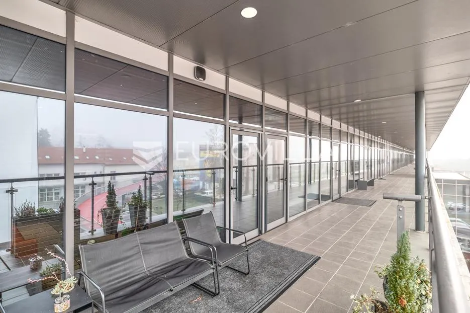 zabok, poslovni prostor, 61 m² na atraktivnoj lokaciji - slika 3