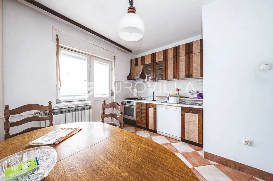 zagreb, bukovačka obiteljska kuća neto korisne površine od 352 m² - slika 10