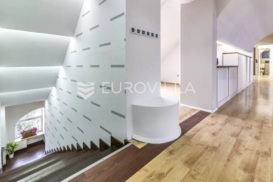 strogi centar, funkcionalan poslovni prostor za zakup 240 m² garažna i parking mjesta po potrebi - slika 11