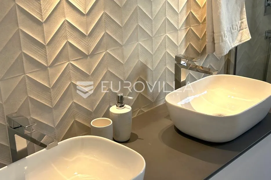 hvar, apartmanska vila sa pet uređenih apartmana - slika 34