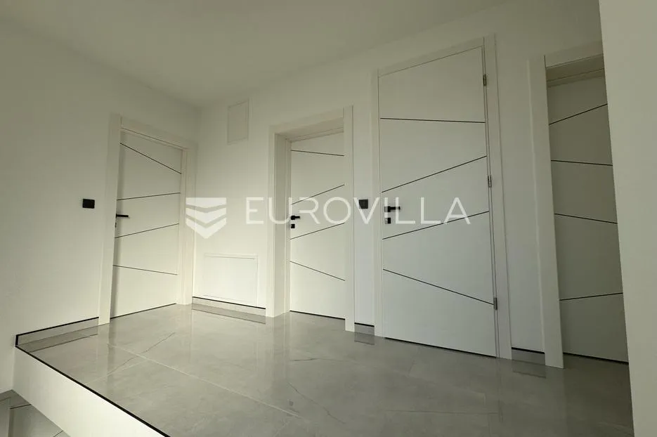 slavonski brod, naselje matije ivanića, kuća 190 m² - slika 8