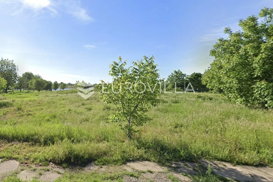 vinkovci, atraktivno građevinsko zemljište na kutu, 2.968 m², odlična lokacija - slika 3