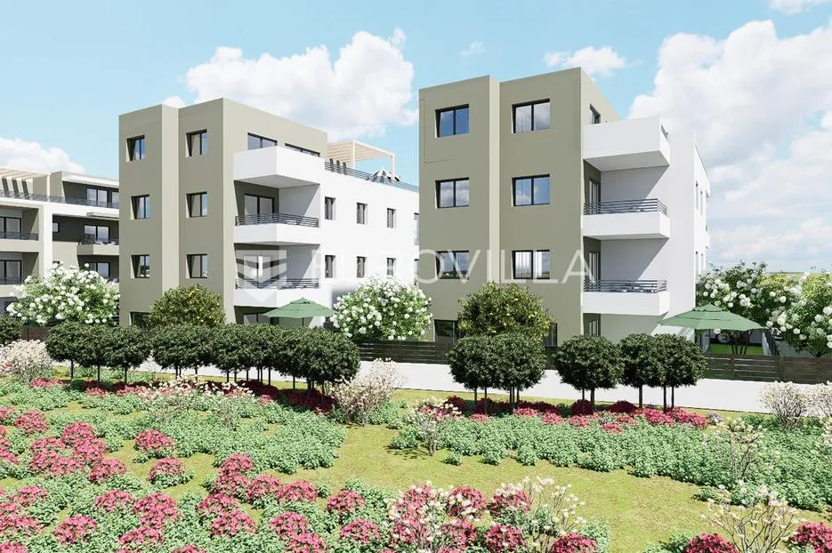 trogir, dvosoban stan na drugom katu s balkonom i parkirnim mjestom - slika 5