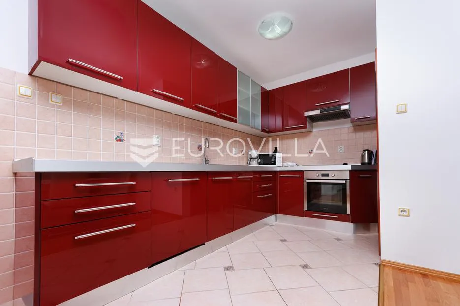 novi vinodolski, centar, kuća s 3 stambene jedinice, najam - slika 4