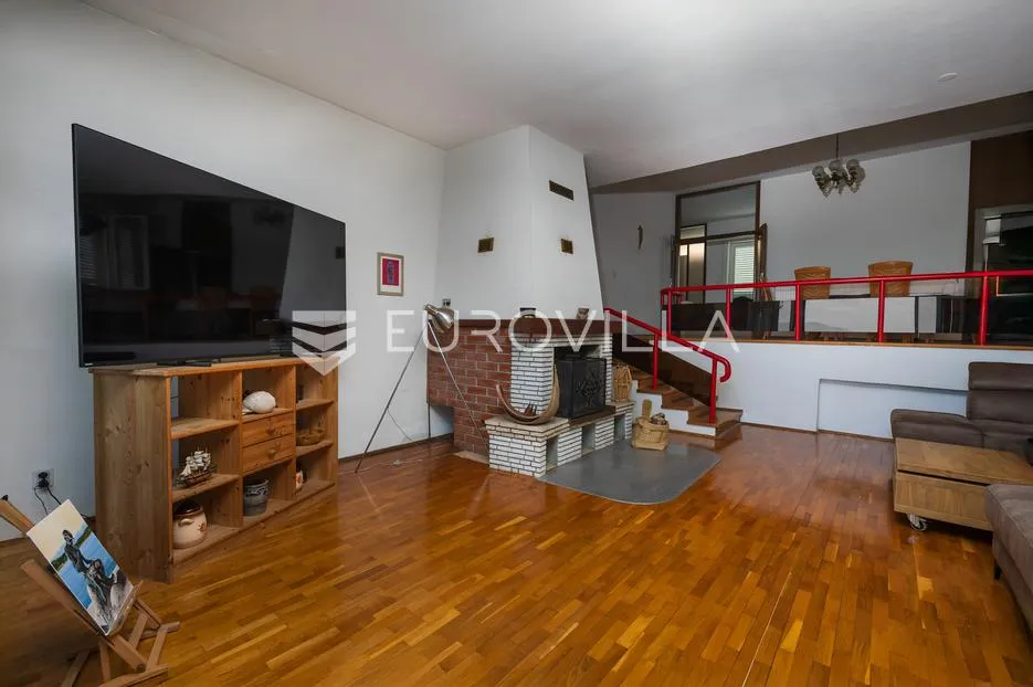 otok krk, njivice, unikatna kamena vila 1.red do mora brp 300 m2 - slika 7