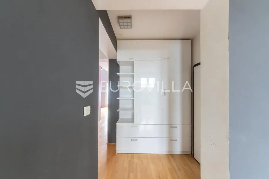 osijek, novi grad, 4 sobe penthouse 166 m² s garažom i liftom (moguće poslovni) - slika 9