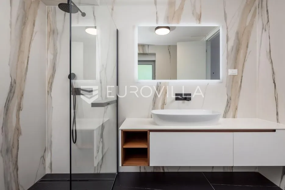 opatija, atraktivan penthouse s bazenom nkp 367 m2 novogradnja - slika 34