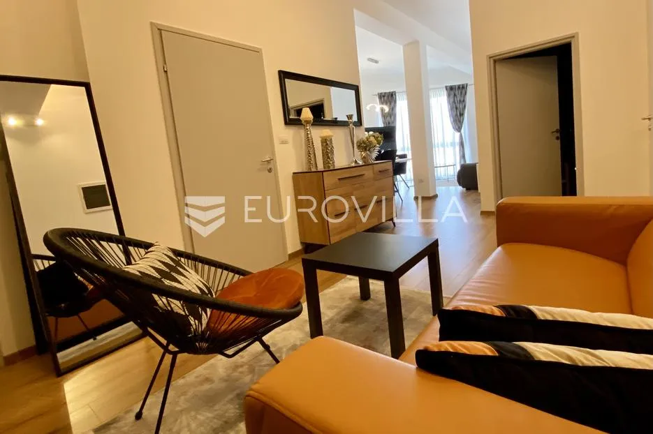 istra, pula, luksuzan, moderno opremljen trosoban stan 85 m² - slika 7