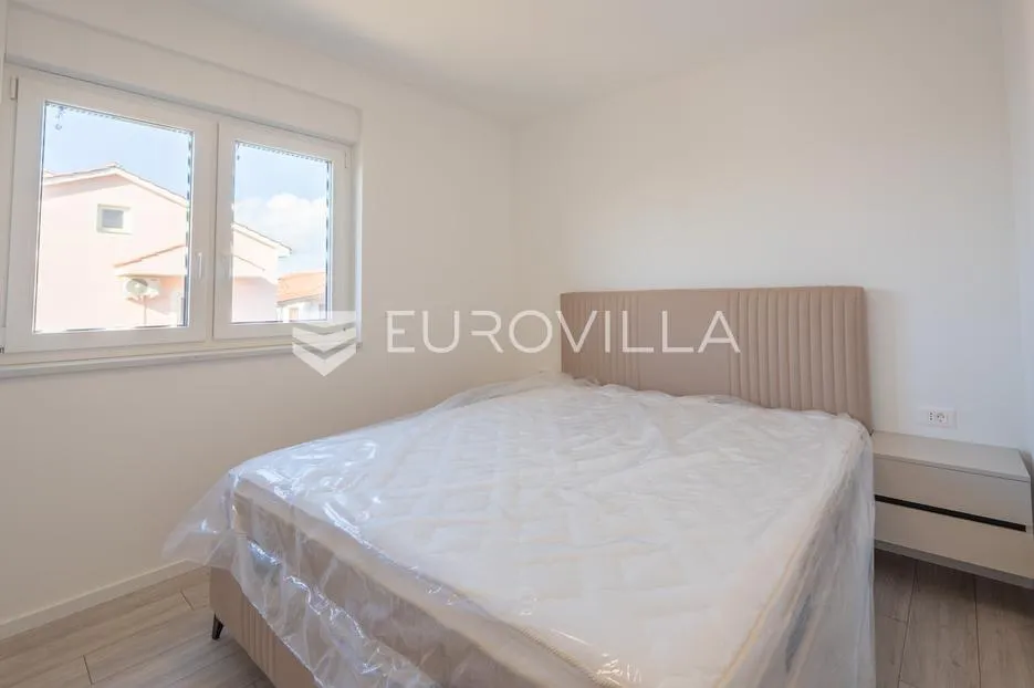 zadar, privlaka, moderna vila s bazenom, novogradnja, 300m od mora - slika 9
