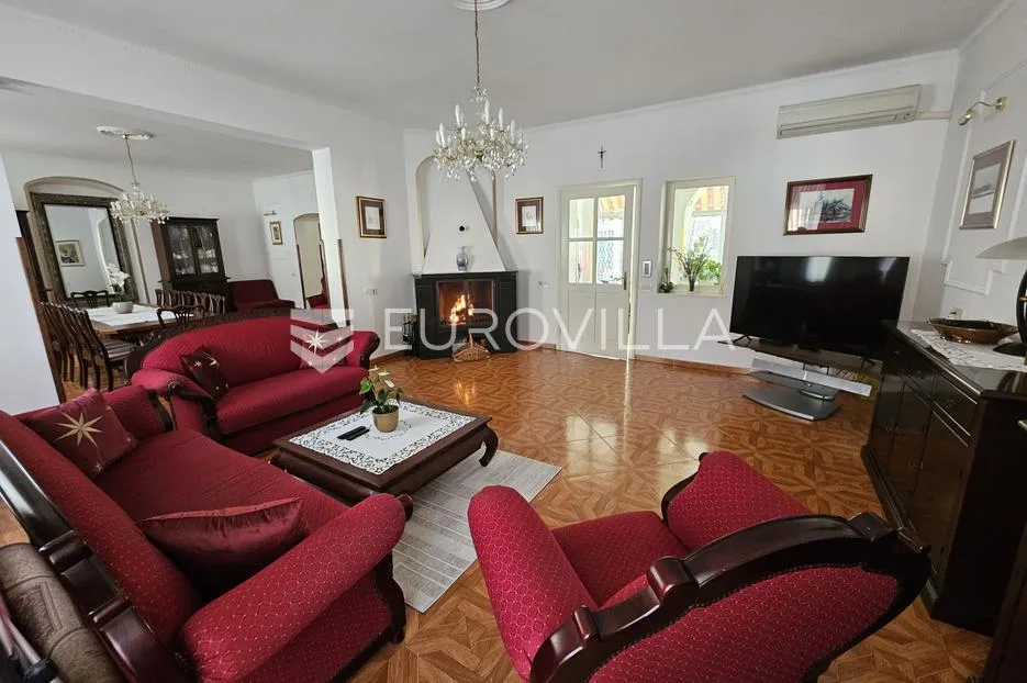 osijek, donji grad, adaptirana kuća s velikim potencijalom, 700 m², plac 947 m² - slika 15