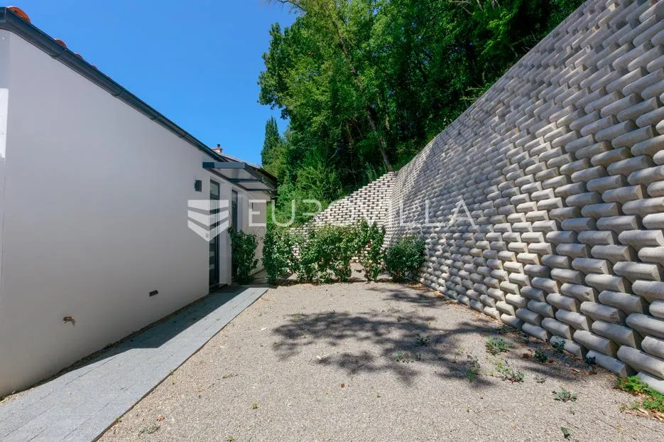 omišalj, otok krk, trosoban stan s okućnicom, 150m od mora - slika 17