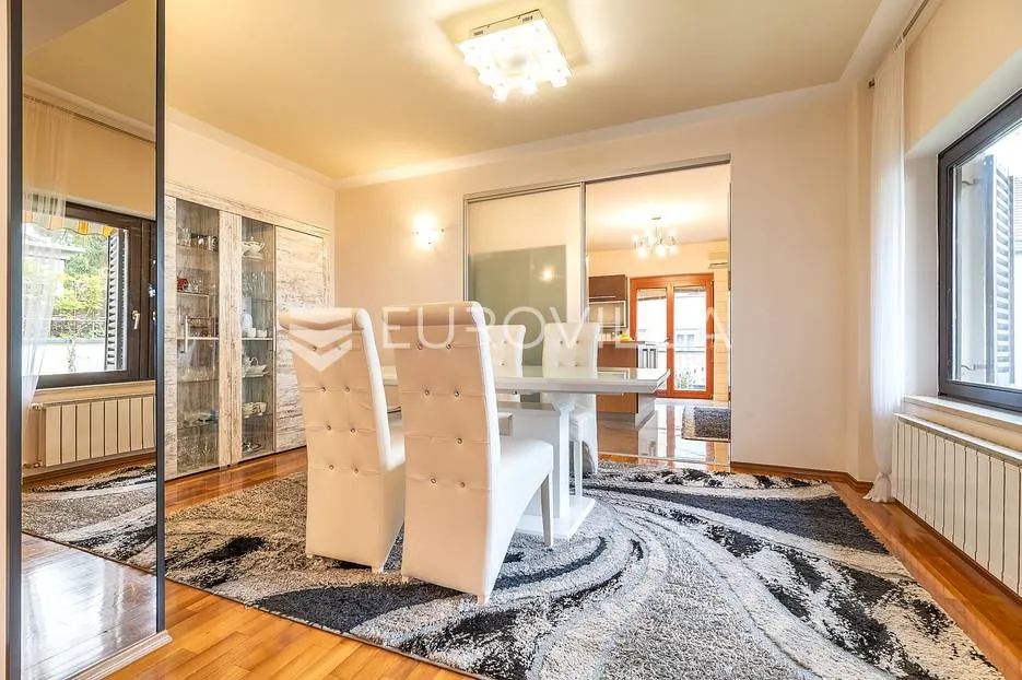 zagreb, pantovčak, uređen četverosoban 200 m2 - slika 3