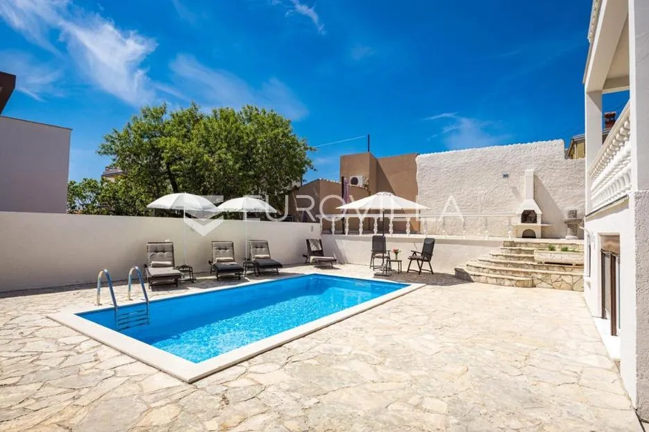 medulin, istra, luksuzna samostojeća vila 205 m² s bazenom i pogledom na more - slika 35