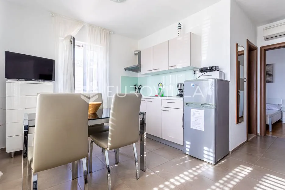 brač, bol, samostojeća apartmanska kuća s pogledom na more - slika 14