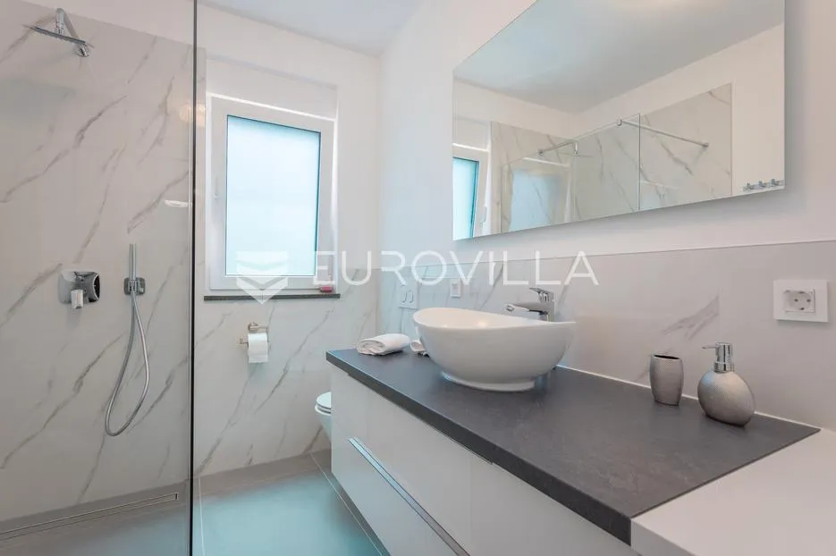 istra, štinjan, dugoročni najam stana 110 m² s tri spavaće sobe od listopada - slika 17