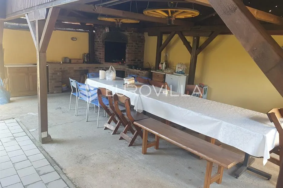 vinkovci, kuća 300 m², centar, namještena, odmah useljiva - slika 6