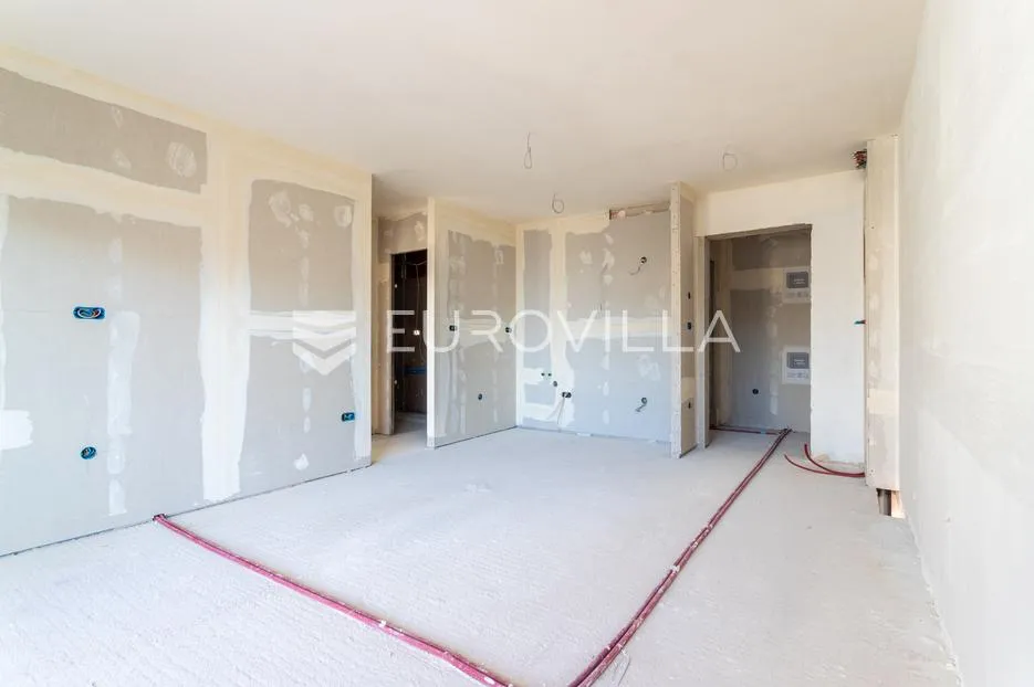 makarska, stan s pogledom na more, prenamijenjen u dva jednosobna apartmana, novogradnja - slika 8