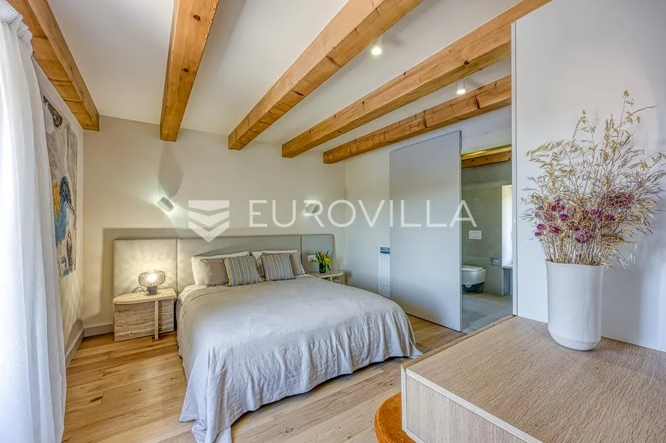 istra, labin, šumber, unikatna samostojeća villa na velikoj okućnici s pogledom - slika 10