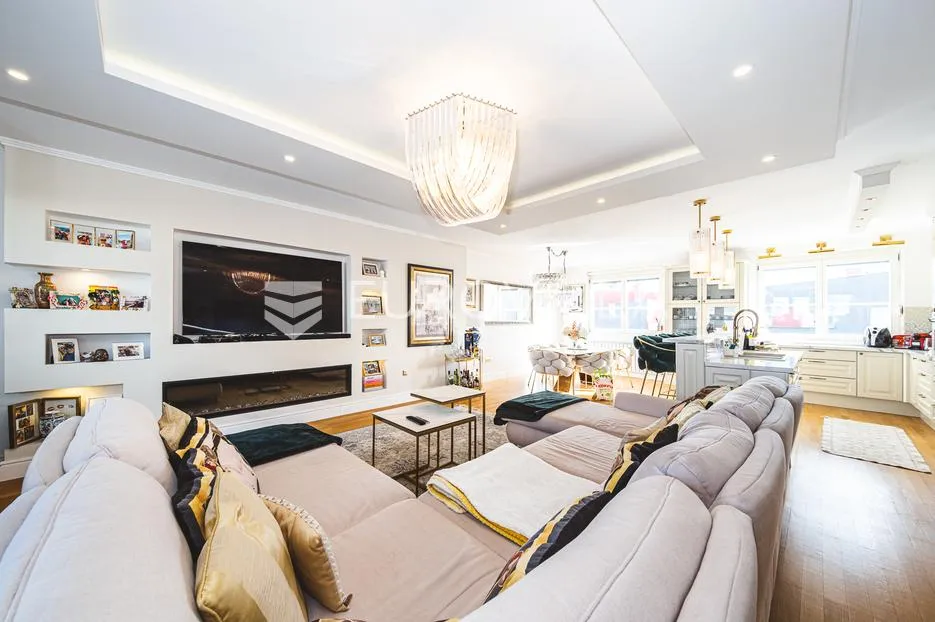 zagreb vrbani iii luksuzan penthouse prvi red do jezera - slika 2
