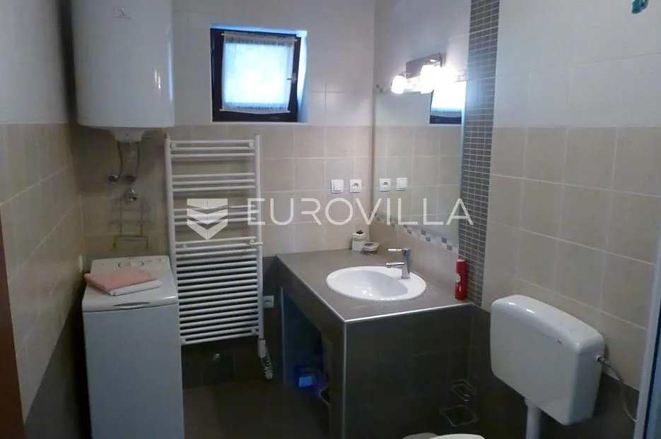 krk, omišalj, kuća sa pet apartmana, 200 m od mora - slika 12