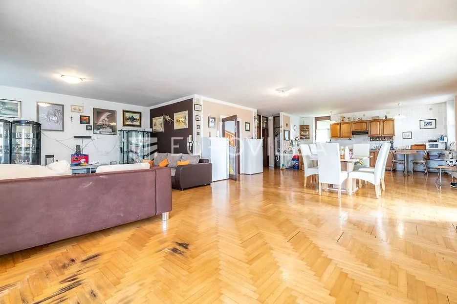 vrhovec, vidovčica funkcionalna kuća 433 m² - slika 3